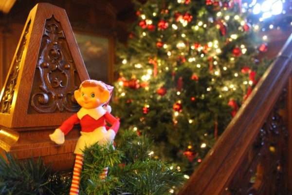 Experiencing a Holiday Wonderland at the Glensheen | Duluth Moms Blog