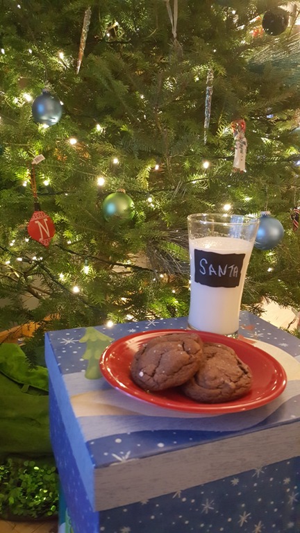 Holiday Traditions: Chocolate Rolo Cookies {RECIPE} | Duluth Moms Blog